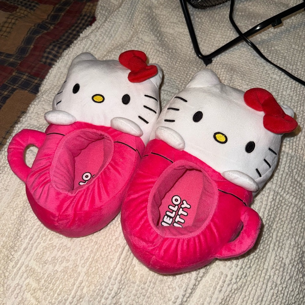 Hello Kitty Pink Slippers